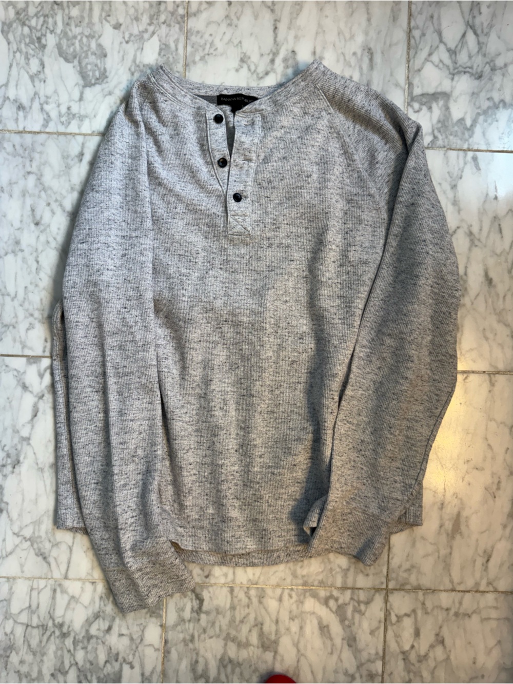 Banana Republic Men’s Gray Henley Sweater